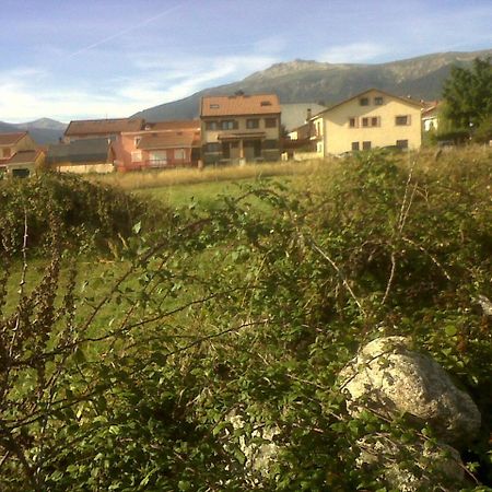 Parque Sierra Norte Rascafria Bagian luar foto